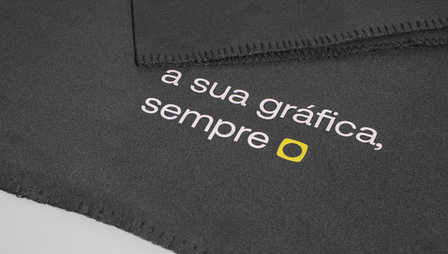 Manta polar na cor preta com slogan da Printi