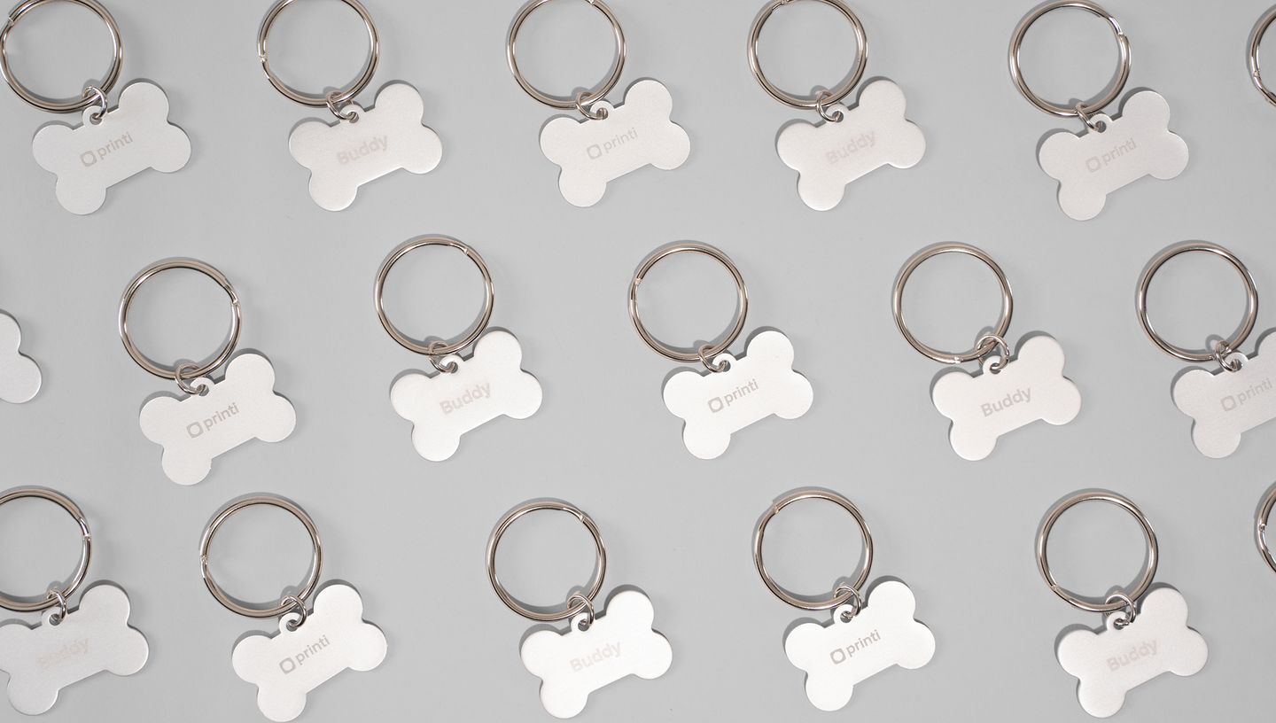 Pingente para pet personalizado na cor branca.