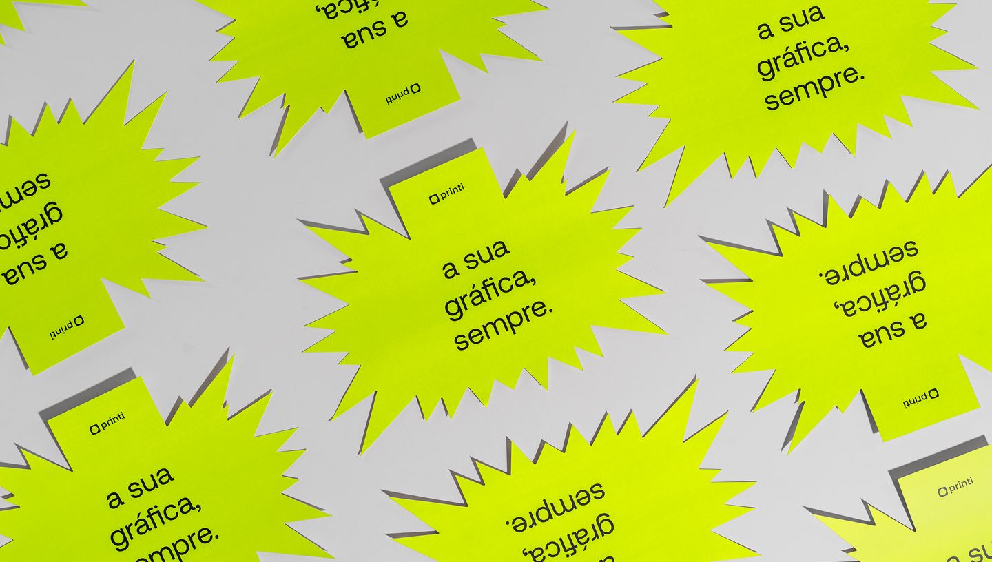 Cartão Splash na cor verde com logo e slogam da Printi.