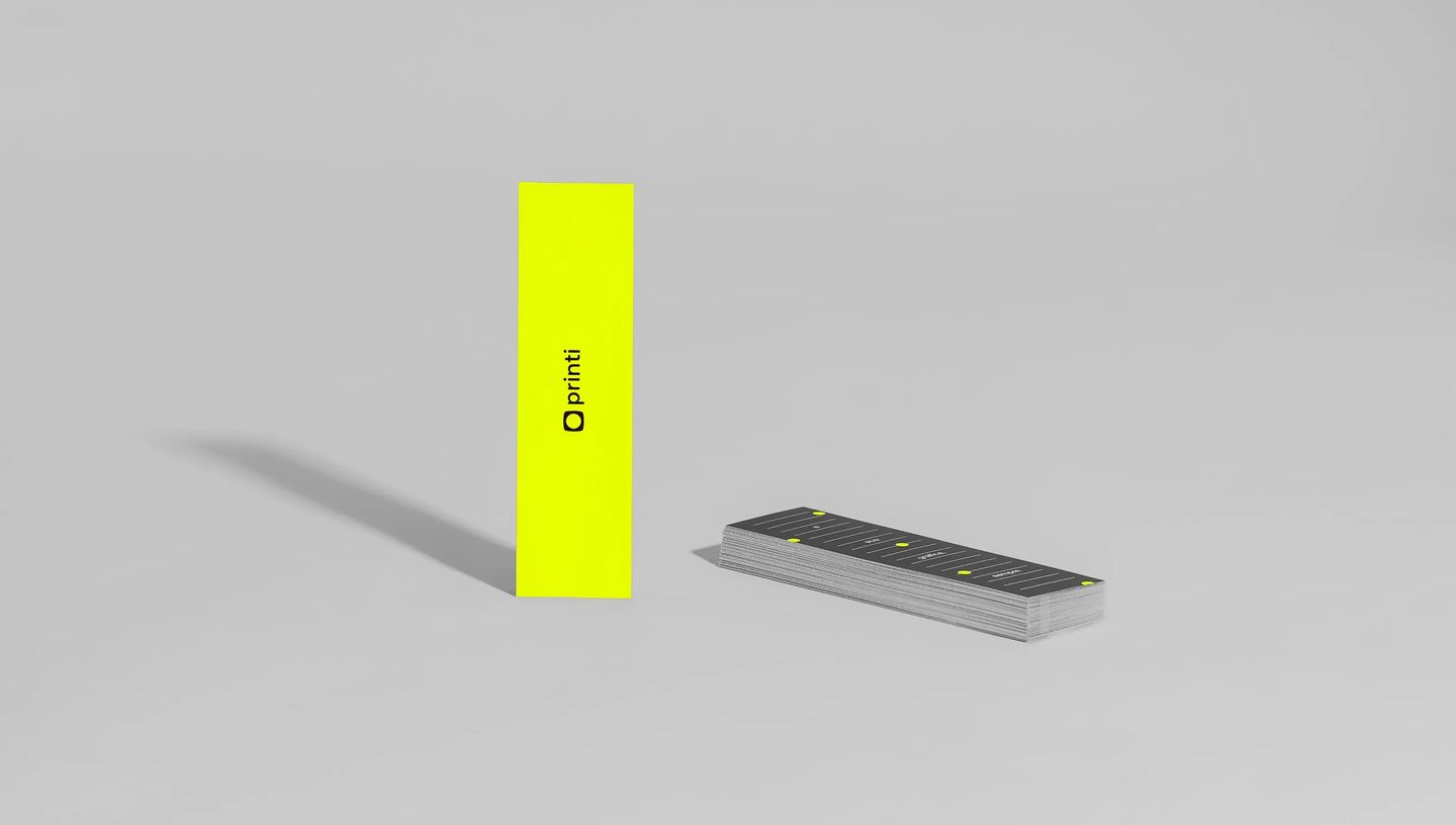 Marcador de página personalizado com design moderno e impressão de alta qualidade, ideal para livrarias, brindes promocionais e campanhas de marketing.