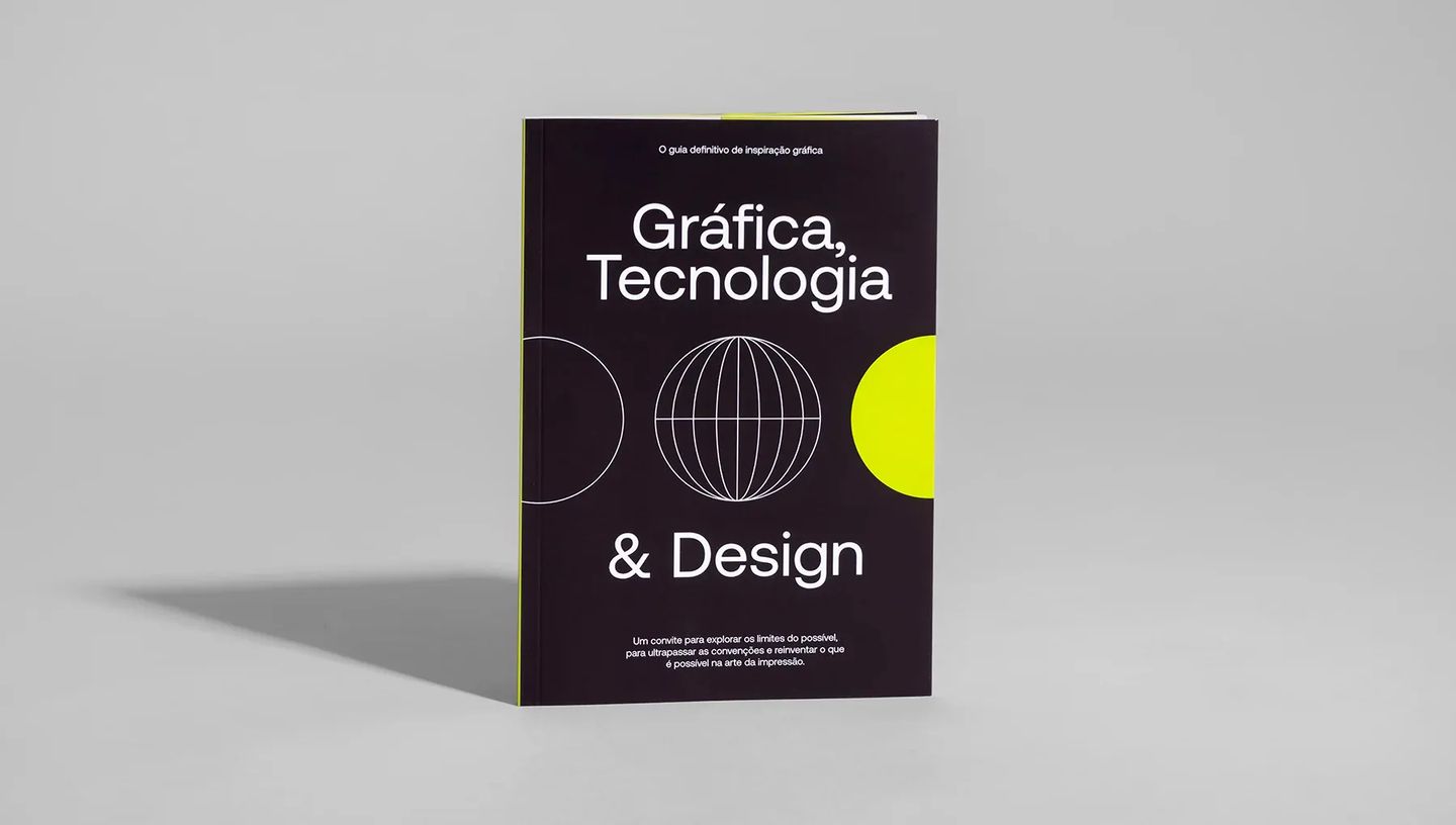 Capa de livro personalizado intitulado "Gráfica, Tecnologia & Design", com design minimalista em preto e branco e detalhes em amarelo neon.