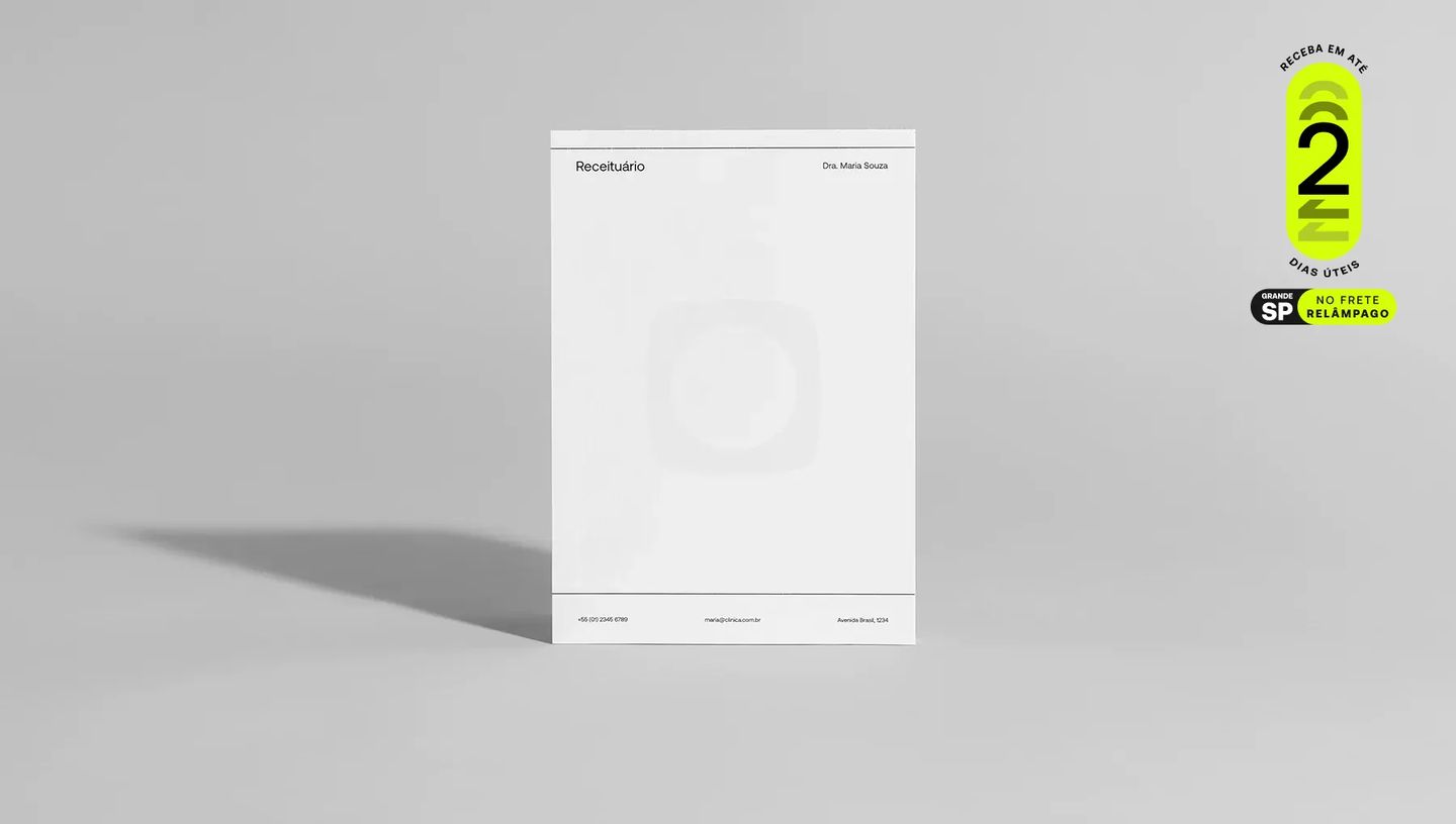 Bloco de notas em papel branco com impressão personalizada, exibindo selo de entrega rápida em 2 dias úteis e frete relâmpago para São Paulo.