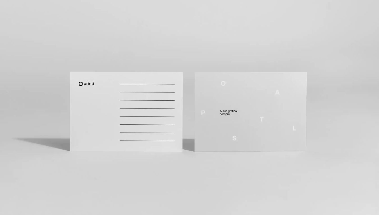 Cartão postal personalizado em verniz