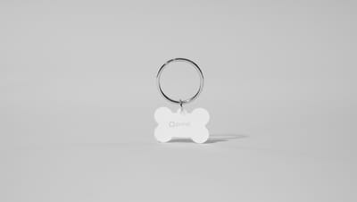 Pingente para pet personalizado na cor branca.