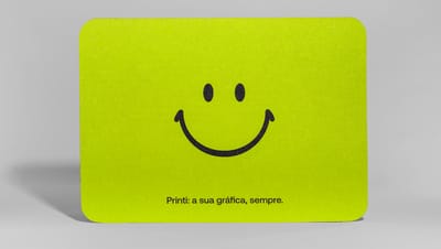 Capacho personalizado na cor verde com slogam da Printi e Smile.