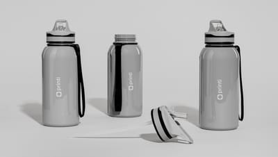 Squeeze esportivo PETG personalizado na cor branca.