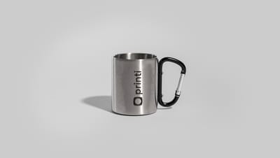 Caneca para transporte personalizada com a logo da Printi.