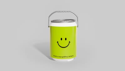 Cooler personalizado verde com smile estampado.