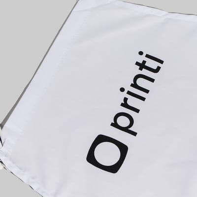 Avental branco personalizado com logo da Printi em destaque