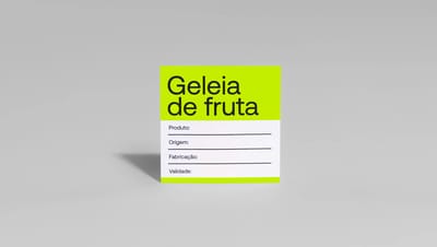 Etiquetas personalizadas em verniz