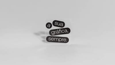 Adesivo com hot stamping personalizado.