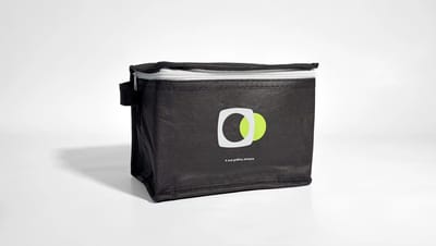 Bolsa térmica de 3L preta com logo da Printi.