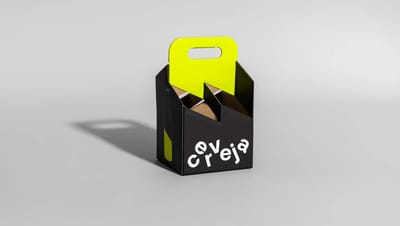 Embalagem personalizada para cerveja com divisórias internas, exibida em fundo branco