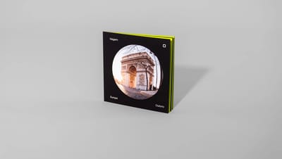 Fotolivro personalizado com capa dura exibindo foto de viagem, ideal para registrar momentos especiais e criar álbuns fotográficos.