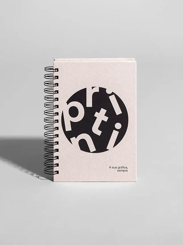 Agenda Ecológica Personalizada 2026 com materiais reciclados, ideal para destacar sua empresa de forma sustentável; perfeita para anotações e promoção de marca.