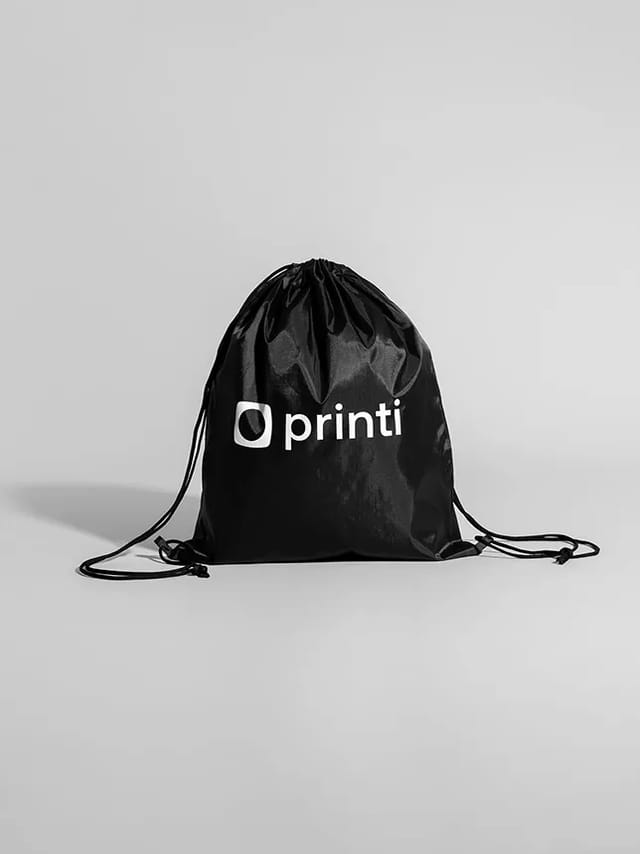 Mochilas personalizadas promocionais, destacam sua marca com alta qualidade e custo-benefício. Ótimas para visibilidade ampla.