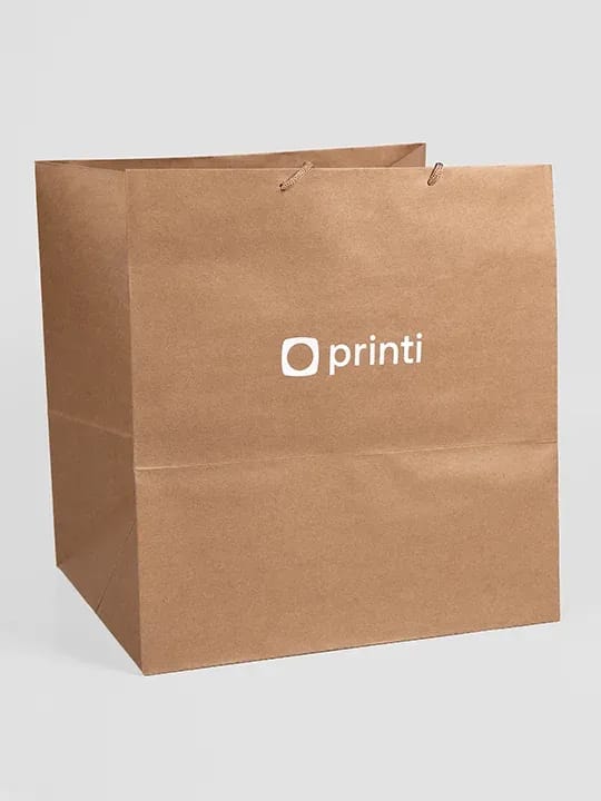 Sacola de papel fundo largo personalizada com sua marca. Ideal para lojas e embalagens, valorizando a apresentação dos produtos.