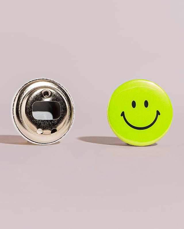 Botton Abridor personalizado com sua identidade visual. Ideal para brindes e divulgação.