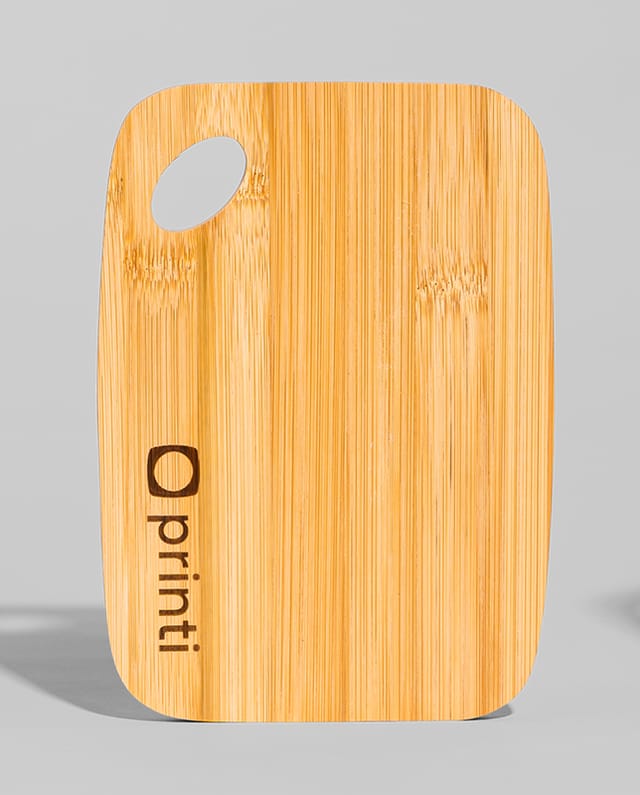 Tábua de Servir de Bambu personalizado com sua identidade visual. Ideal para brindes e divulgação.