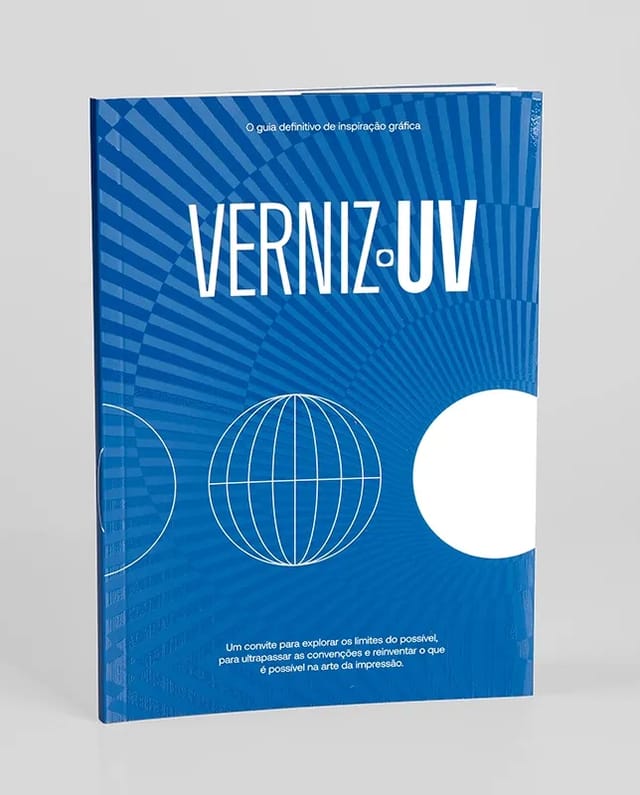 Livro com acabamento em verniz para mais brilho e durabilidade.