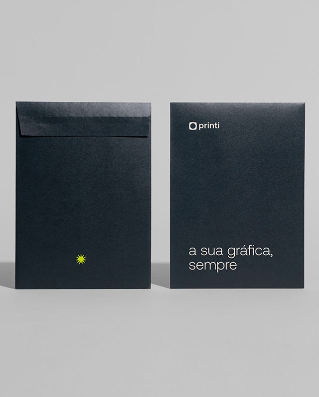 Envelope de Segurança Personalizado de Papel, feito com materiais sustentáveis. Possui design compacto que economiza espaço e reduz custos de envio.