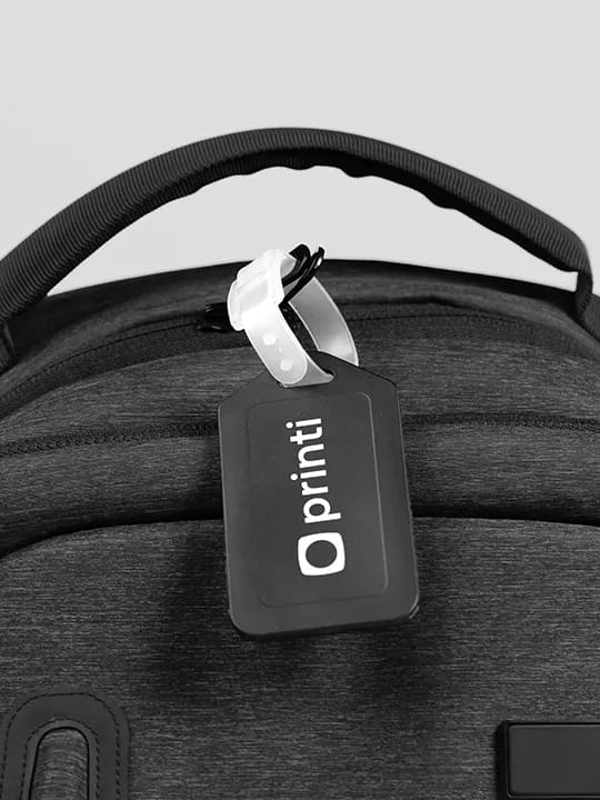 Personalize sua tag para mala com nome, logo ou identidade visual. Uma opção prática para identificar malas em viagens, eventos e ações corporativas.