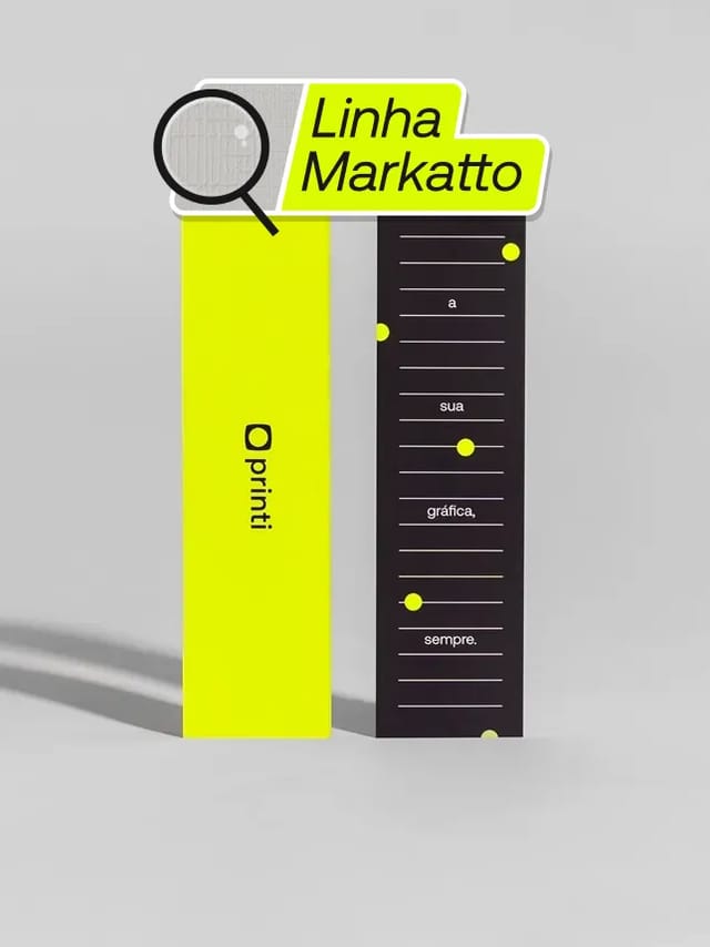 Marca-página em papel Markatto, ideal para brindes corporativos, livrarias, bibliotecas e eventos literários. Impressão de alta qualidade com cores vibrantes e acabamento diferenciado.